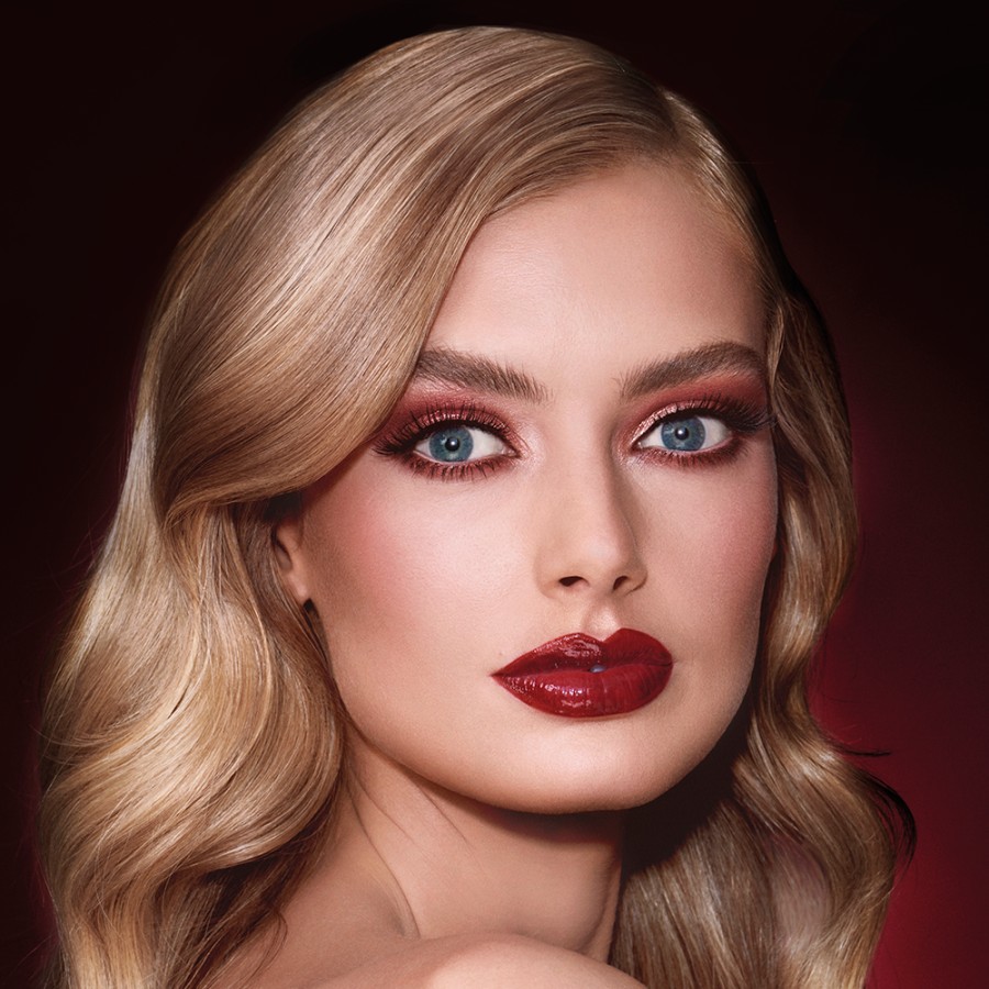 Charlotte Tilbury Cheek To Chic Online