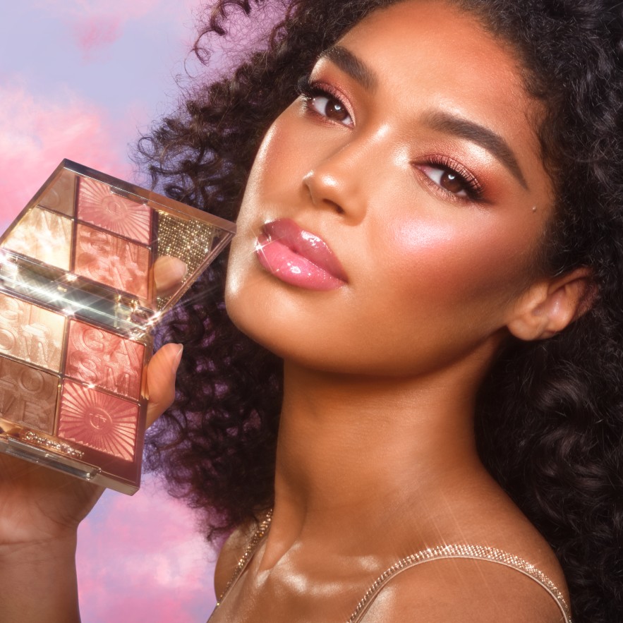 Charlotte Tilbury Glowgasm Face Palette Wholesale