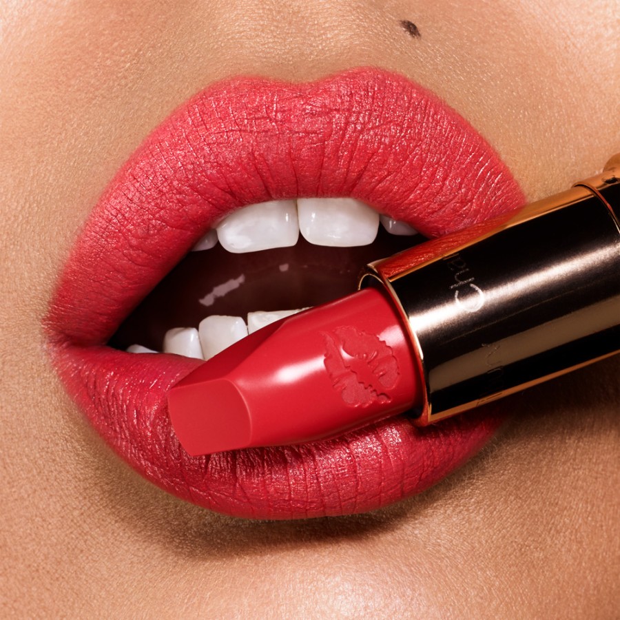 Charlotte Tilbury Hot Lips Online